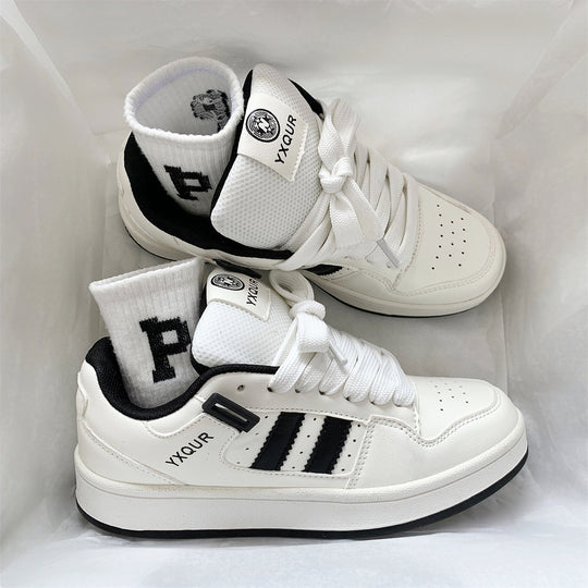 Damen Stylische Sneakers mit perforierter Oberfläche und sportlicher Sohle EB