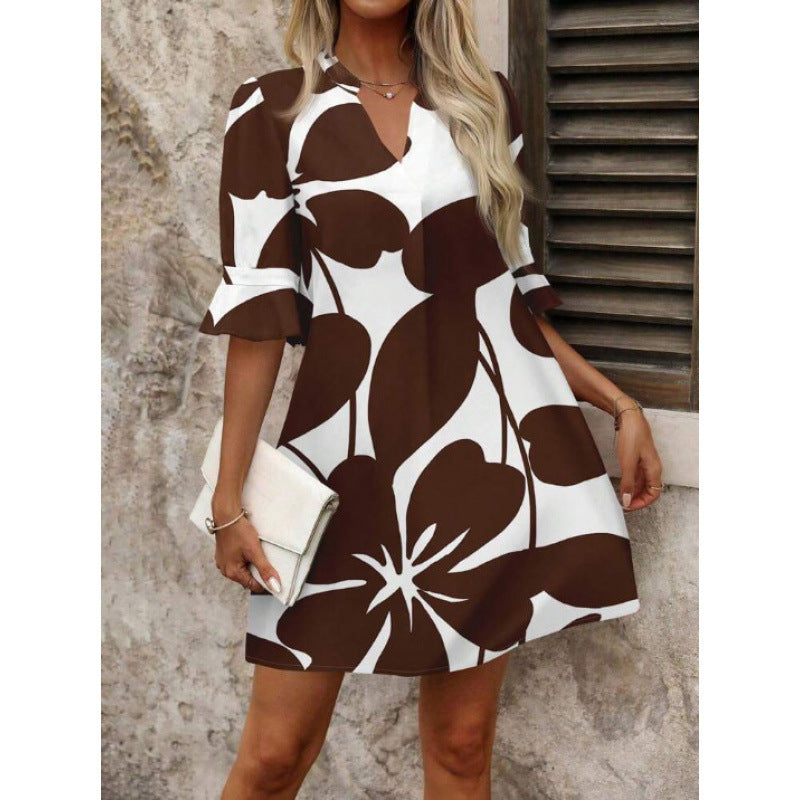 Damen Sommerkleid mit modischem Floral-Design EB