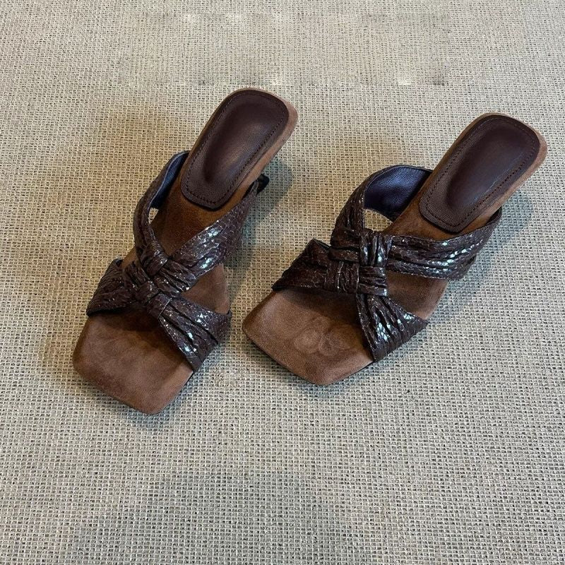 Damen Slip-On Sandalen mit elegante Faltendetails EB