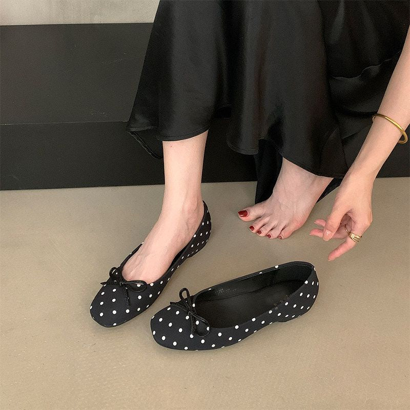 Damen Ballerinas mit verspielt gepunktetem Design und zarter Schleifenverzierung EB