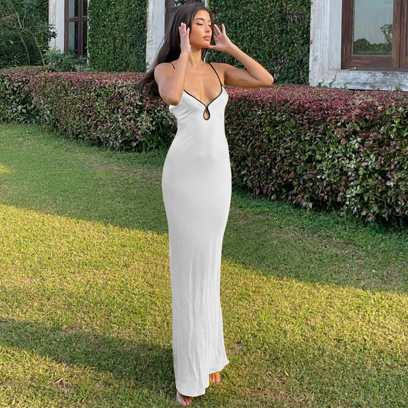 Damen Elegantes Satin-Maxikleid mit verstellbaren Spaghettiträgern und tiefem V-Ausschnitt EB