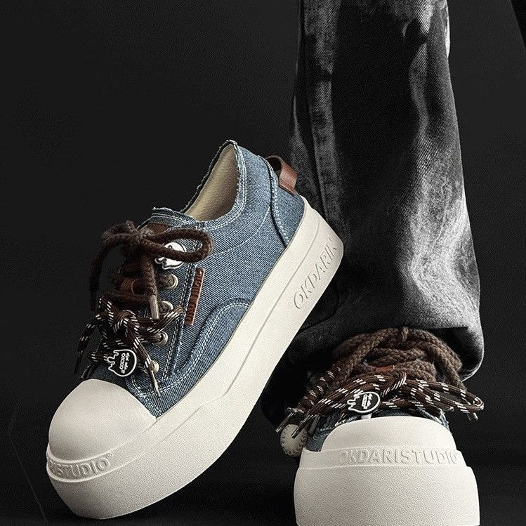 Damen Sneakers mit einem einzigartigen Schnürsystem und dämpfender Gummisohle EB