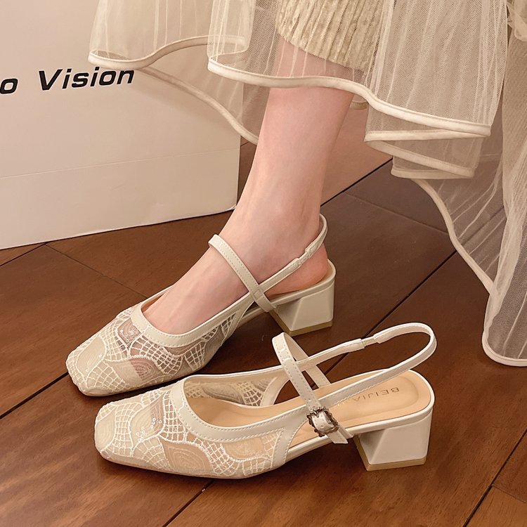 Damen Slingback-Pumps mit floralem Spitzenmuster und elegantem Blockabsatz EB
