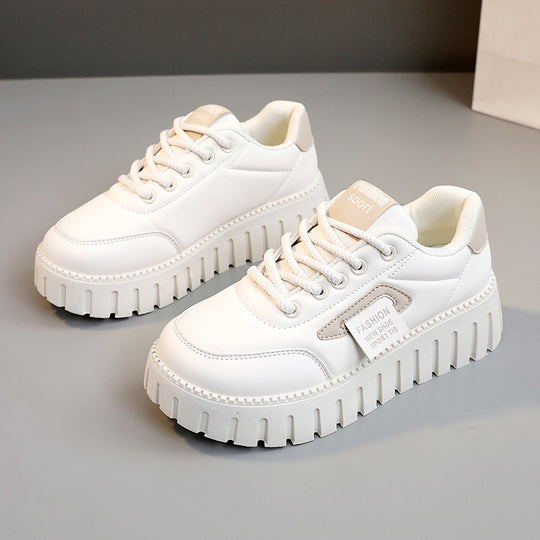 Damen sportliche Plateau-Sneaker mit atmungsaktivem Obermaterial und rutschfester Sohle EB