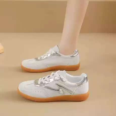 Damen Retro‑Sneaker mit Gumsohle, Kontraststreifen und gepolstertem Komfortfußbett EB