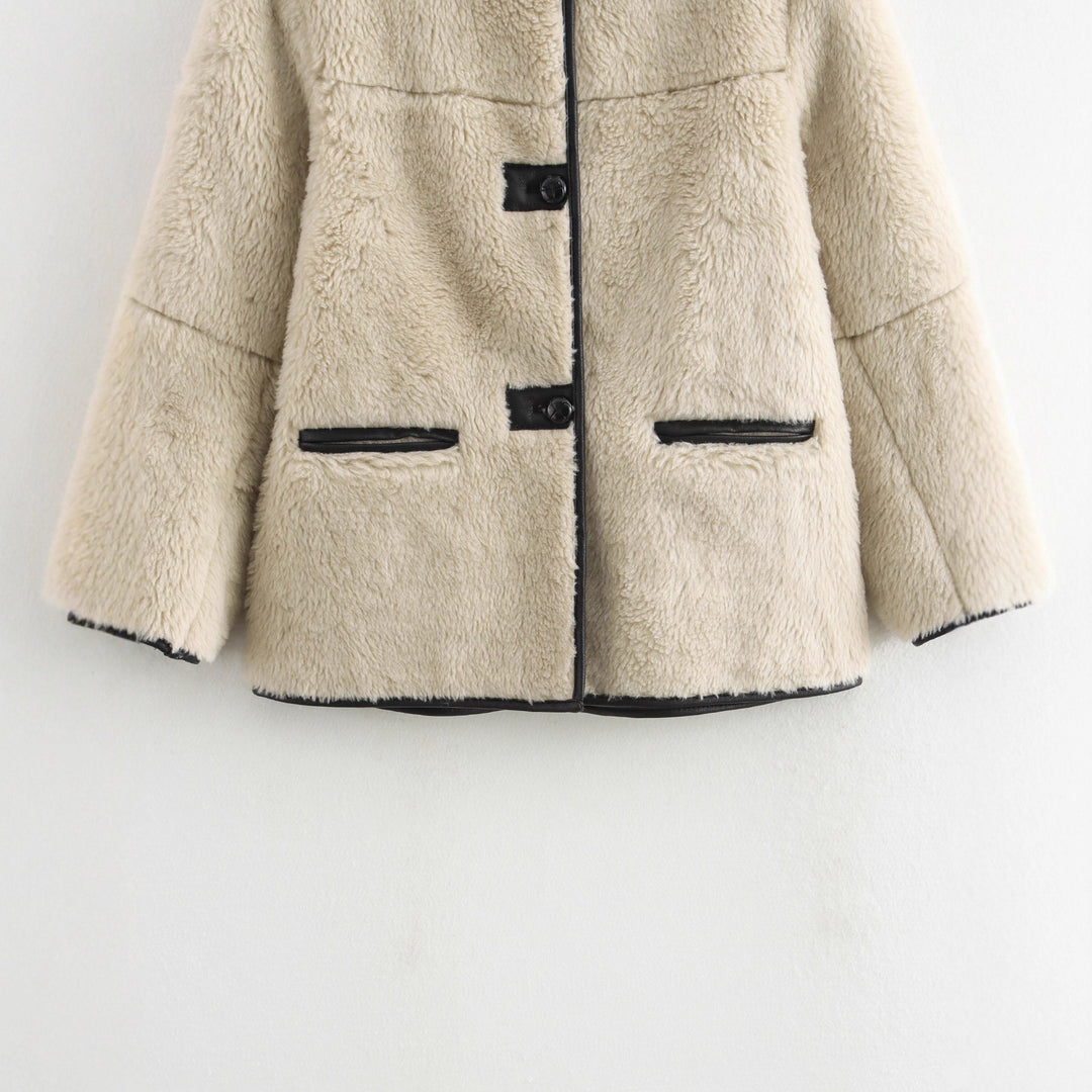 Damen Kuscheljacke mit hochwertigem Kunstfell und praktischen Taschen EB