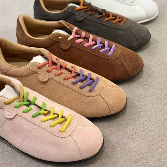Damen modische Suede Sneakers mit farbigen Schnürsenkeln EB