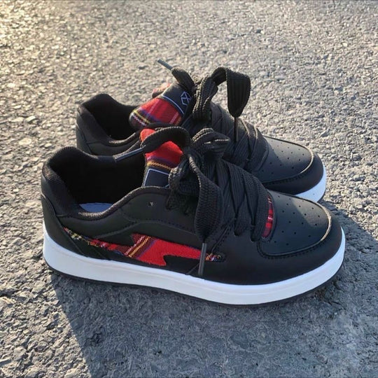 Damen Sportliche Sneakers mit kariertem Detail und verstärkter Sohle EB