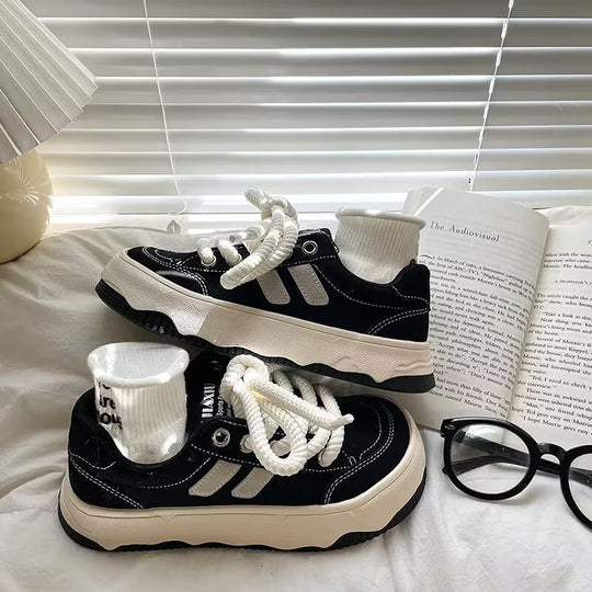 Damen modische Chunky Sneakers mit breiten Schnürsenkeln EB