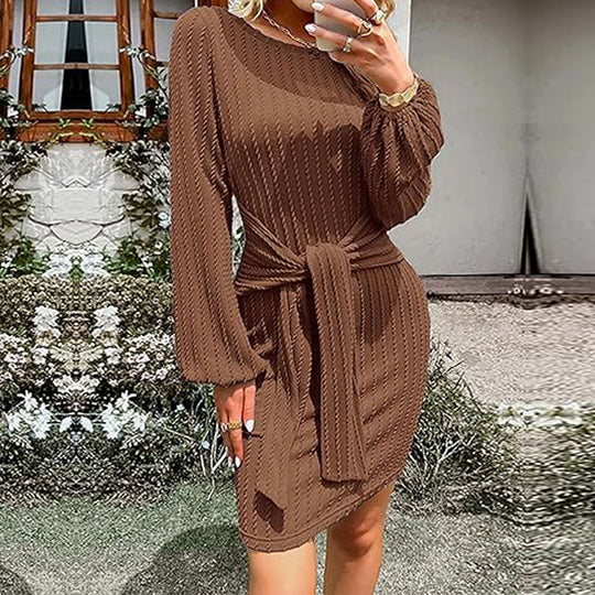 Damen geripptes Strickkleid mit taillierender Schärpe, ballonärmeln und figurumspielender Mini-Länge Eichborn Berlin