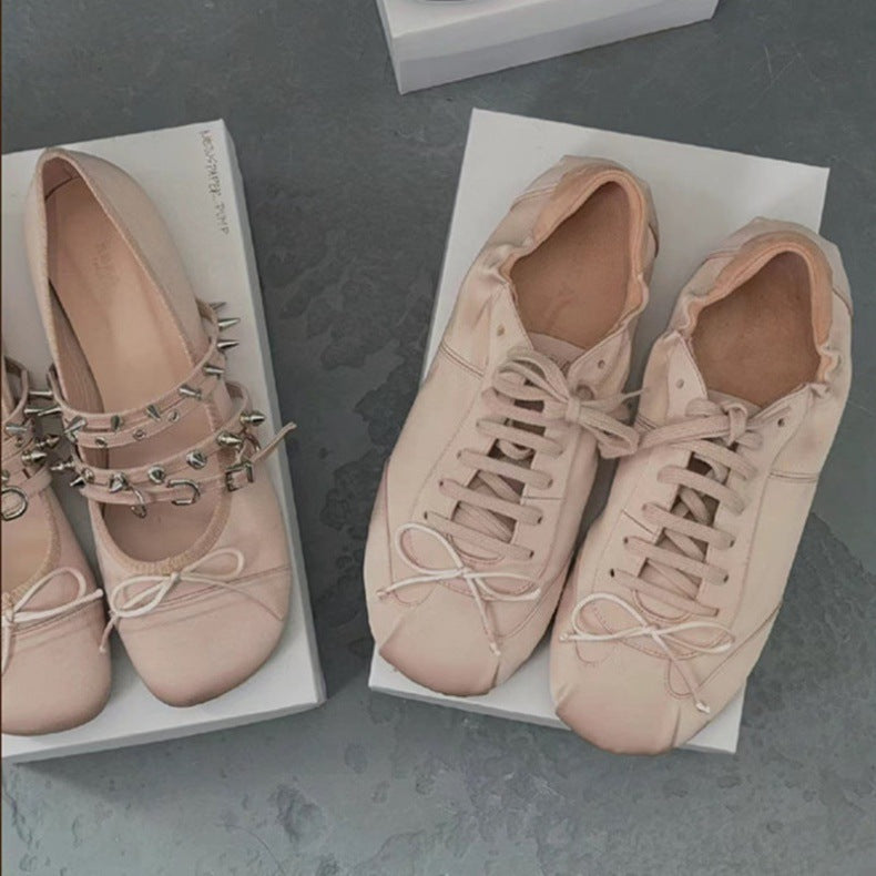 Damen Komfortable Sneaker mit elastischen Schnürdetails EB