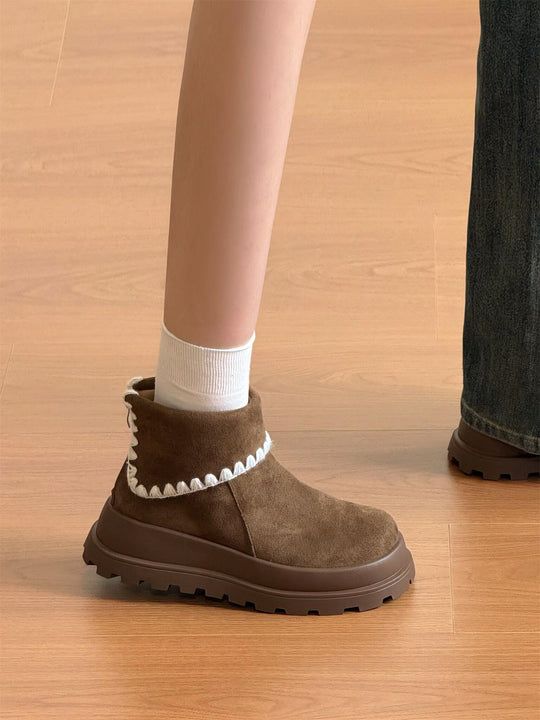 Damen Stiefeletten aus weichem Wildleder mit Dekorativem Rippensaum EB