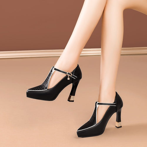 Damen Slingback-Pumps mit glänzendem Riemendesign und dekorativem Absatz EB