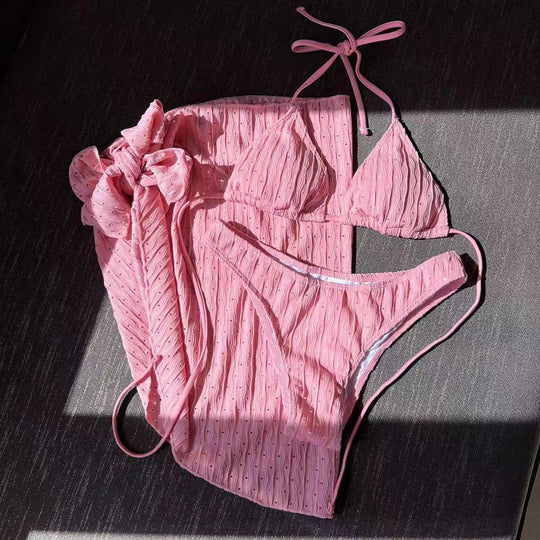 Damen Bikini-Set mit leicht glänzendem Design und verspieltem Wickelrock EB