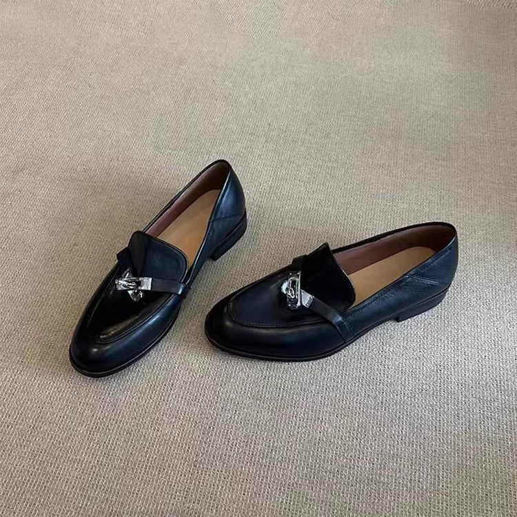 Damen Mokassins mit elegantem Riemen und luxuriösem Leder EB