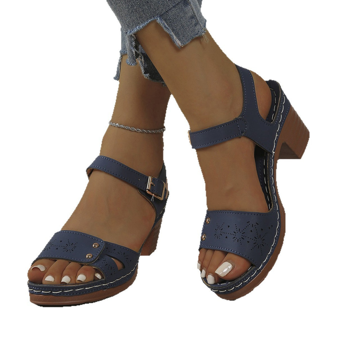 Damen Absatzsandalen mit modischem Riemen und dekorativen Akzenten EB