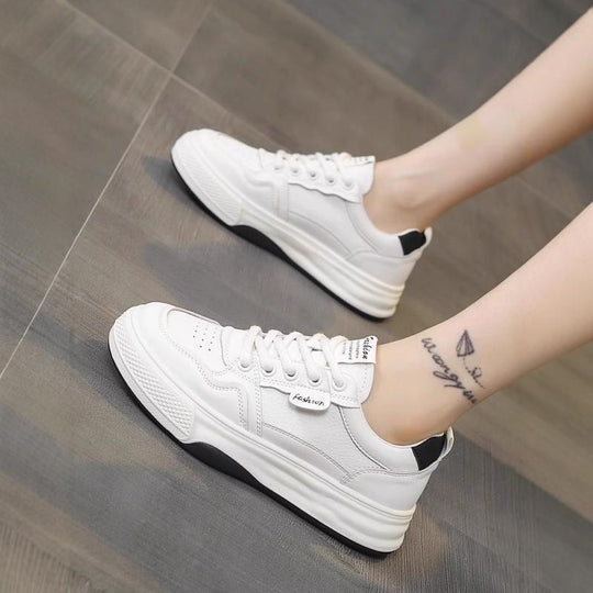 Damen Sneakers im sportiven Design mit bequemer Dämpfung und strapazierfähigem Obermaterial EB