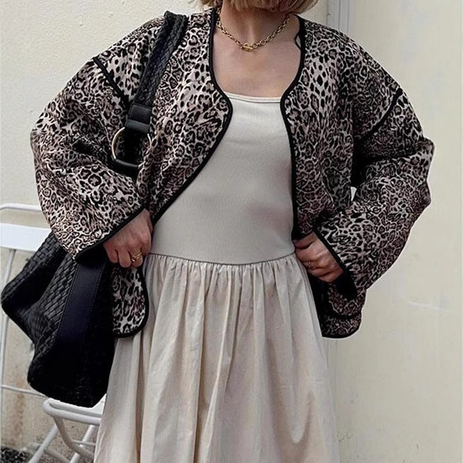 Damen Steppjacke mit Leoprint und praktischen Taschen EB