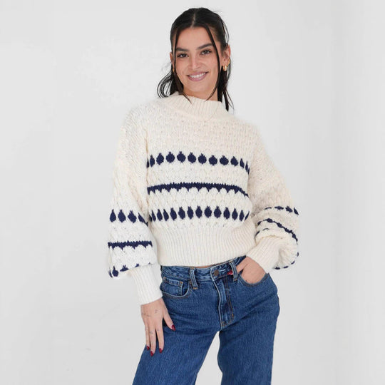 Damen Strickpullover mit modernem Zopfmuster und voluminösen Ärmeln EB