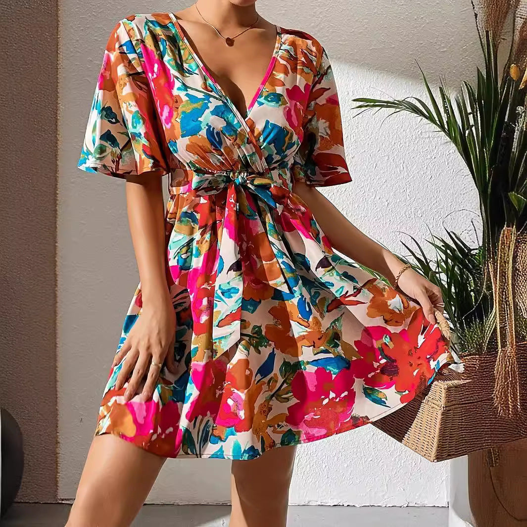 Damen Wickelkleid mit buntem Blumenmuster und tiefem V-Ausschnitt EB