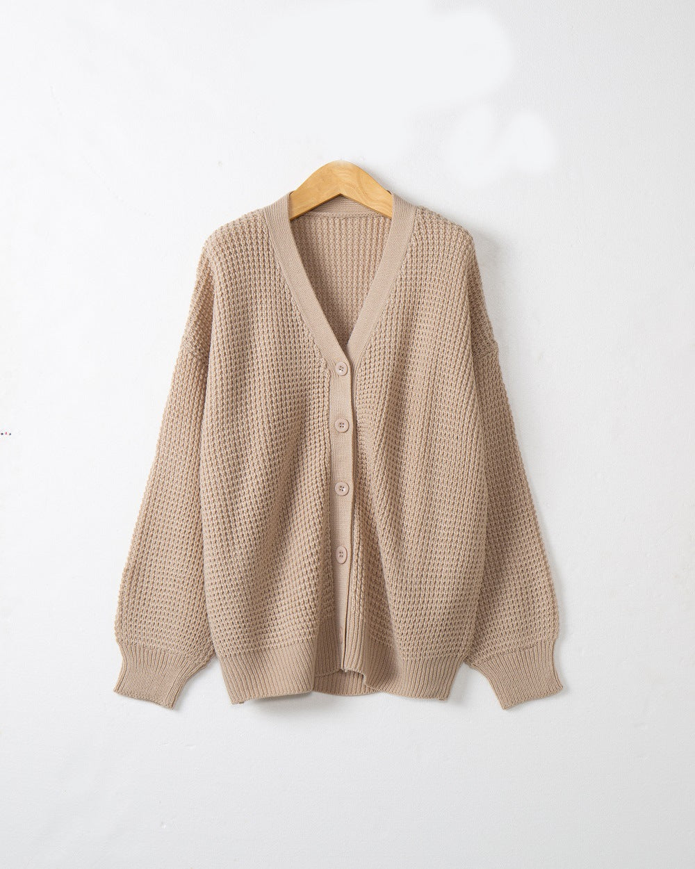 Damen Strickjacke mit strukturiertem Muster und praktischen Knopfdetails EB