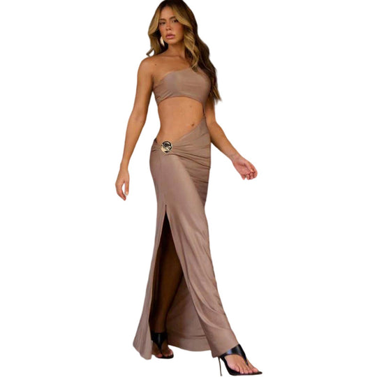 Damen Elegantes asymmetrisches Maxikleid mit Drapierung und dekorativem Detail EB