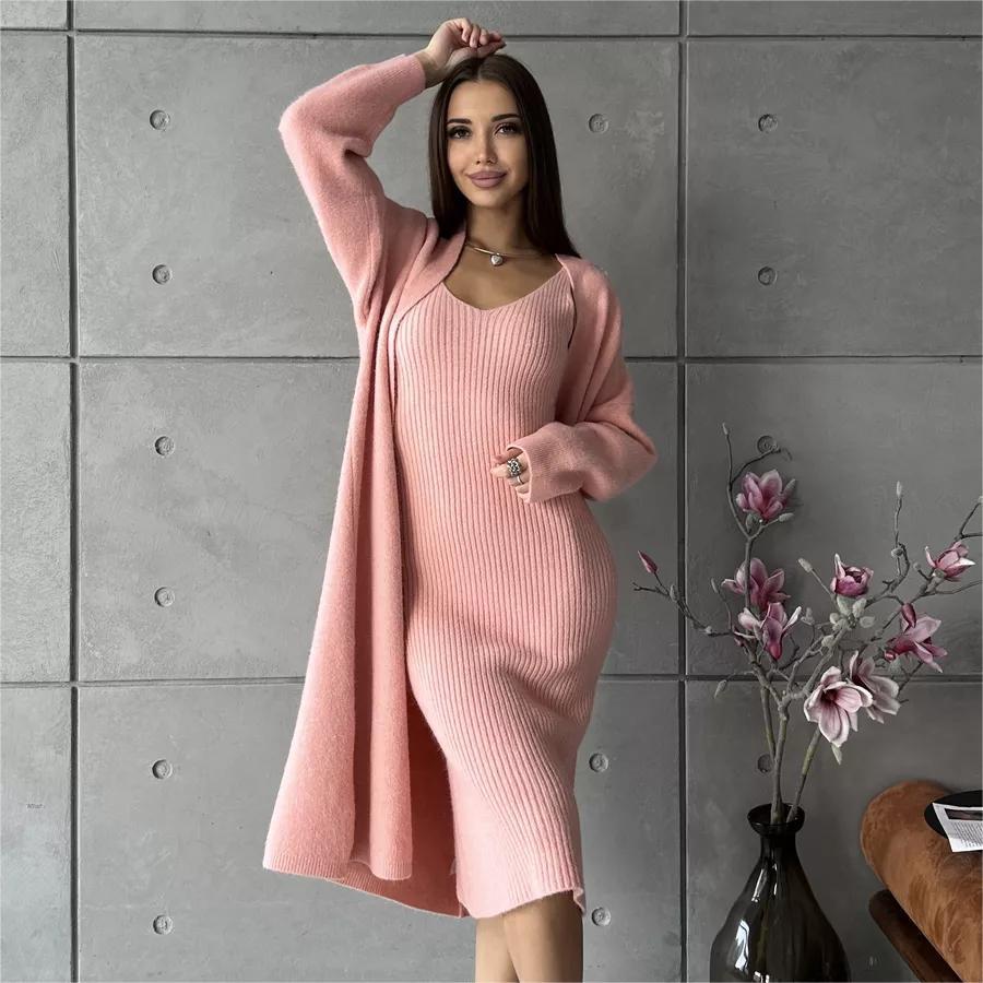 Damen Strickkleid mit tiefem V-Ausschnitt und langem Schnitt EB