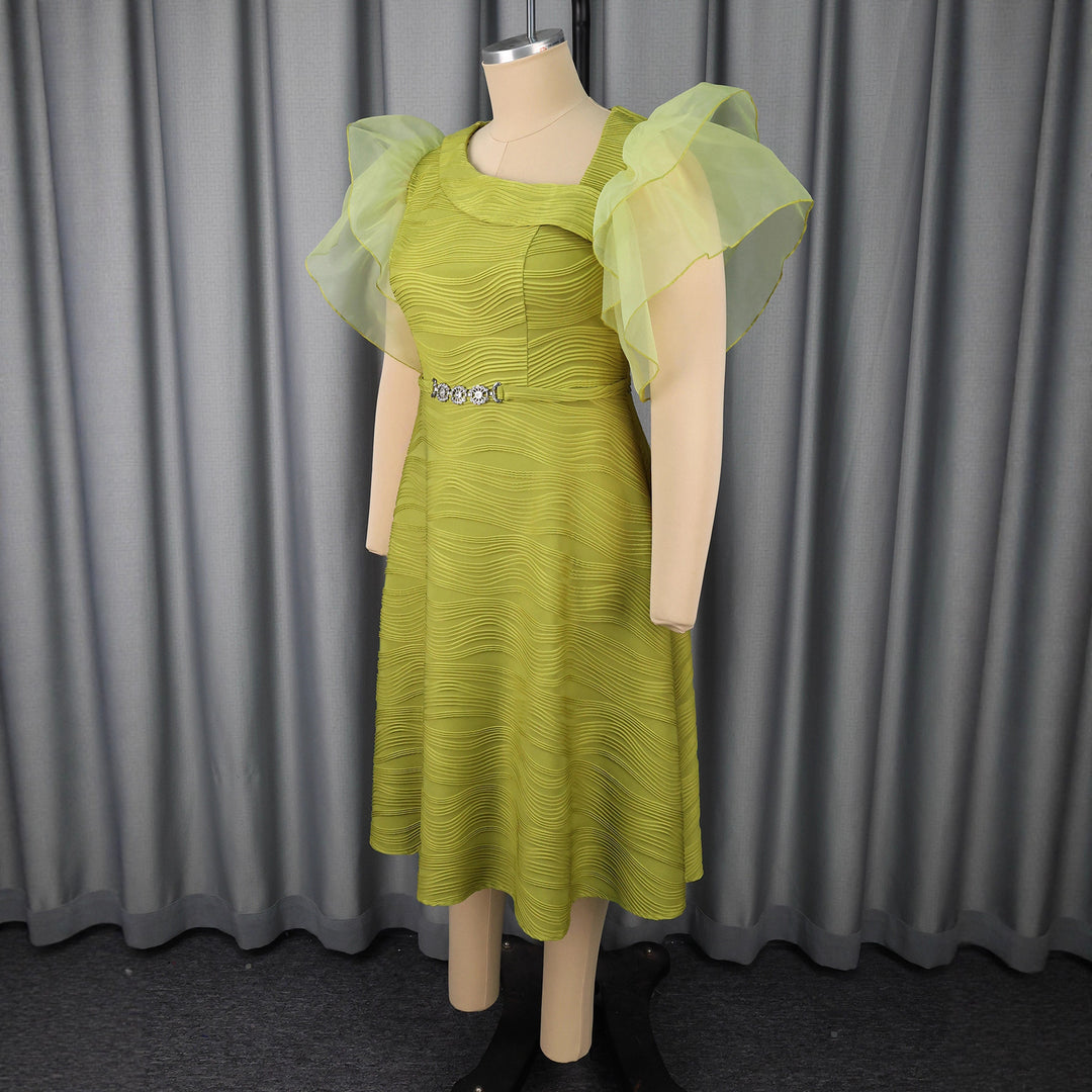 Damen Elegantes Abendkleid mit schimmernden Rüschendetails EB