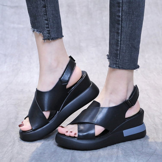 Damen Wedge-Sandalen mit elegantem Riemen und komfortabler Fußbettgestaltung EB