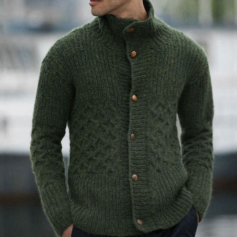 Herren Strickjacke mit dekorativem Zopfmuster und praktischem Stehkragen EB