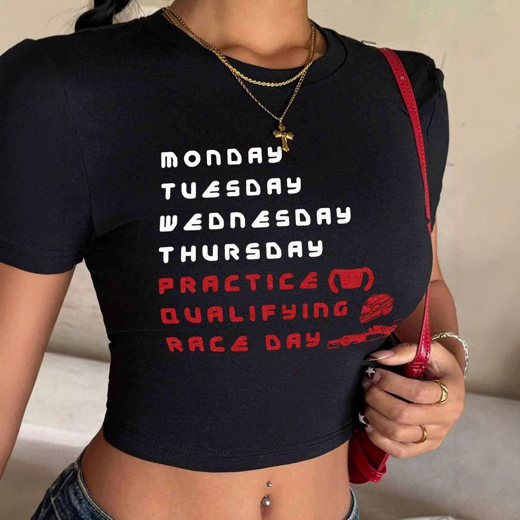 Damen Crop-T-Shirt mit stylischem Rennsport-Motiv und charmantem Schriftzug EB