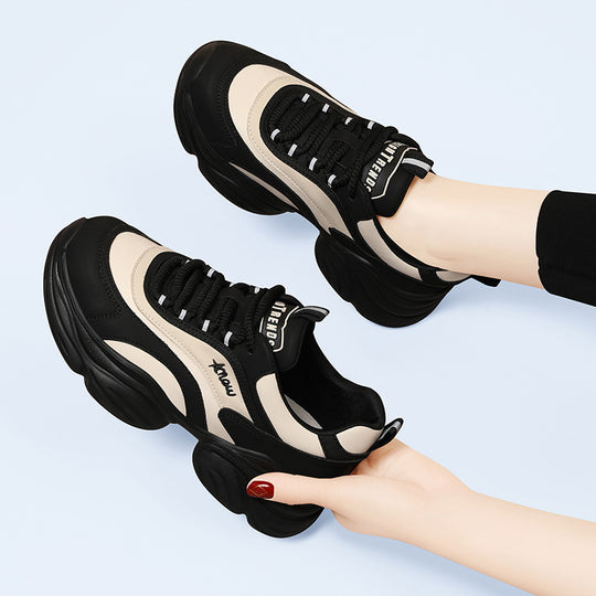 Damen Sportliche Chunky Sneakers mit rutschfester Sohle und dämpfendem Fußbett EB