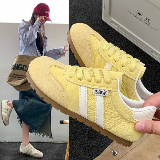 Damen Sportliche Sneakers mit strukturiertem Obermaterial und rutschfester Sohle EB