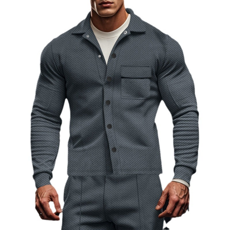 Herren Herrenjacke aus angenehmem Stoff mit modernen Knopfdetails und Brusttasche EB
