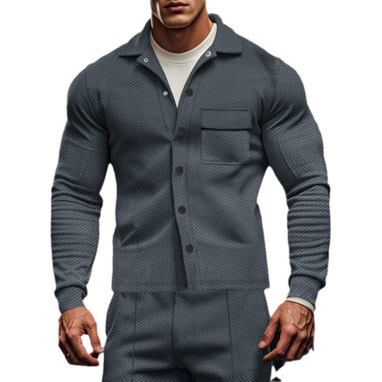 Herren Herrenjacke aus angenehmem Stoff mit modernen Knopfdetails und Brusttasche EB