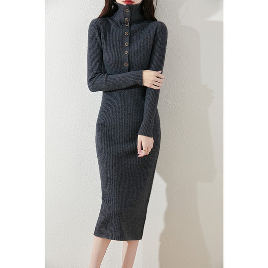 Damen Strickkleid mit Stehkragen und dekorativen Knöpfen EB