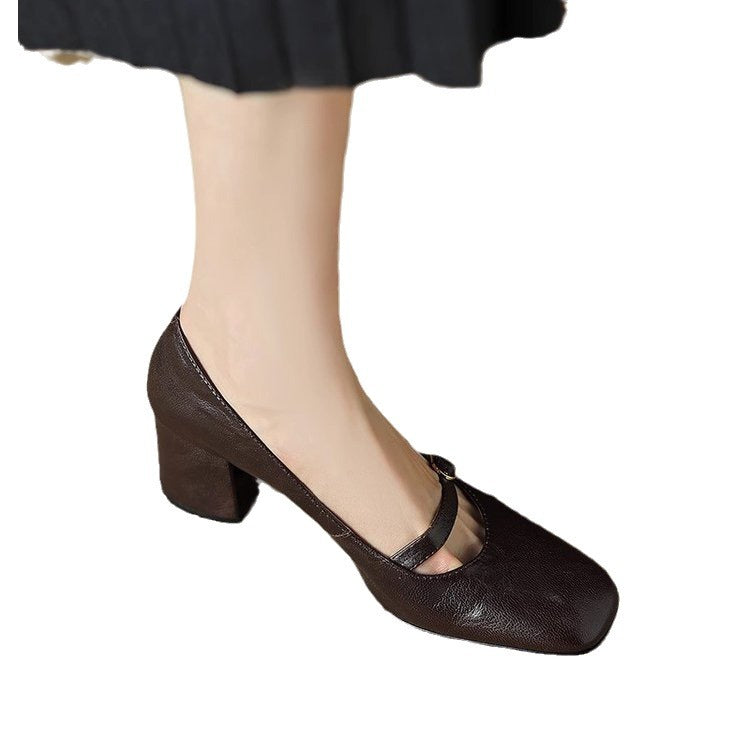 Damen Ballerina-Pumps mit dekorativem Riemchen und komfortablem Blockabsatz EB