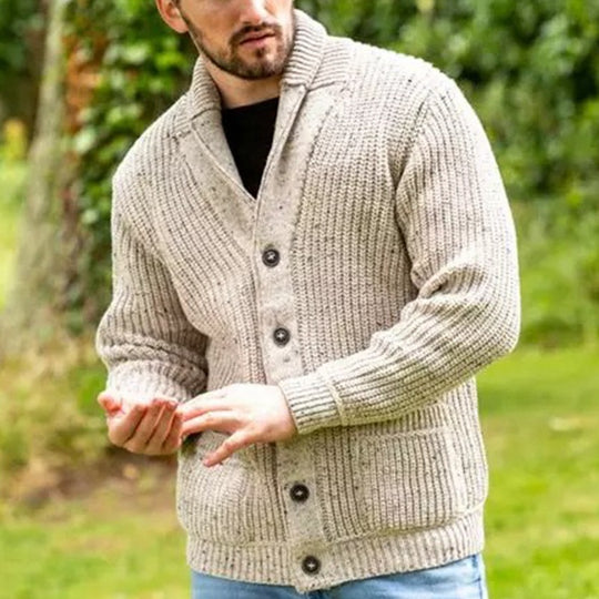 Herren Strickjacke mit modernem Schnitt und praktischen Taschen EB