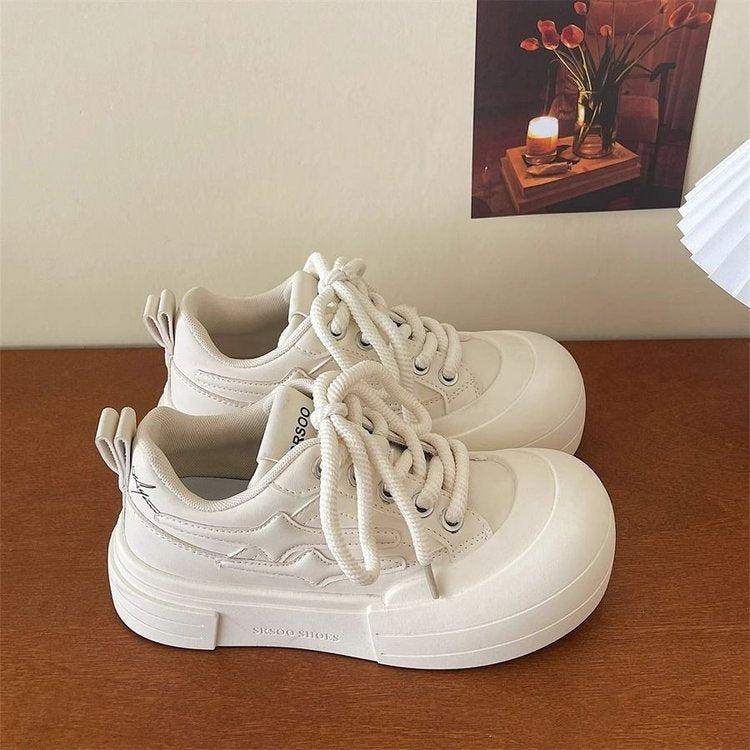 Damen Plattform-Sneaker mit dicker, gepolsterter Sohle und modischem Design EB