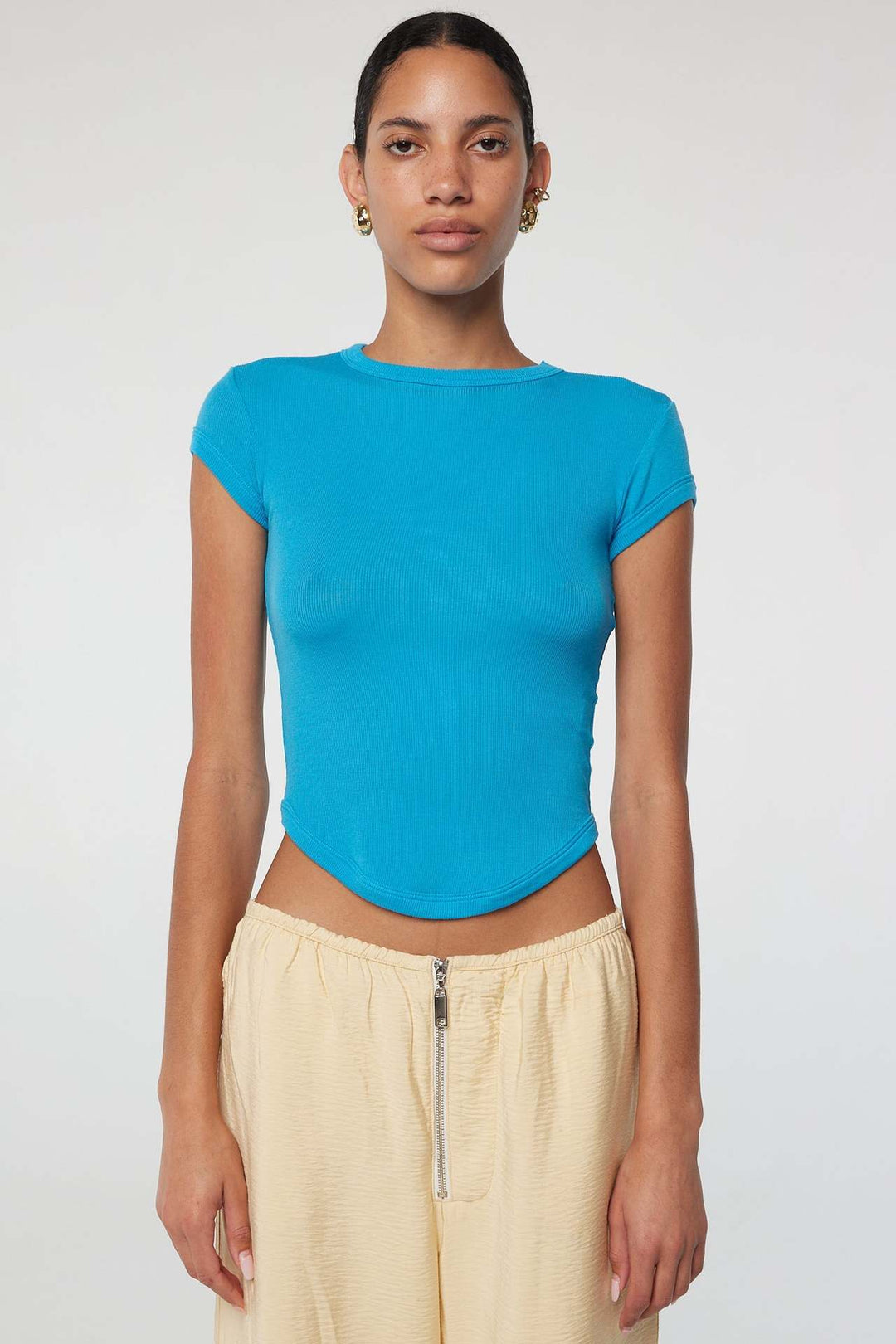 Damen körpernahes Kurzarm-Shirt mit Rundhalsausschnitt EB