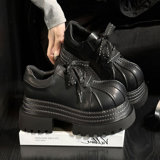 Damen Chunky Schuhe mit auffälligem Profil und robustem Obermaterial EB