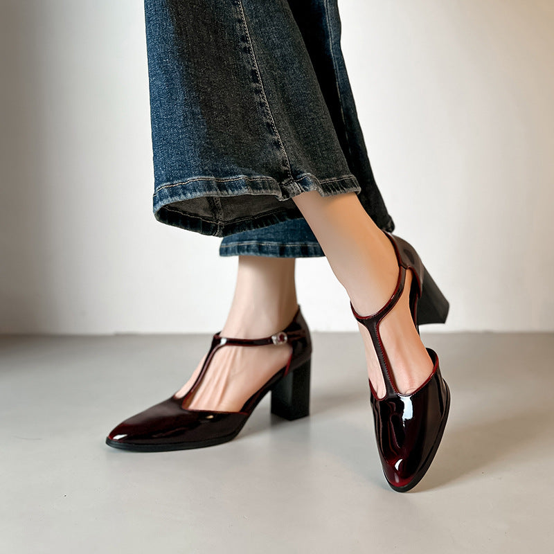 Damen Elegante T-Strap Pumps mit Blockabsatz EB