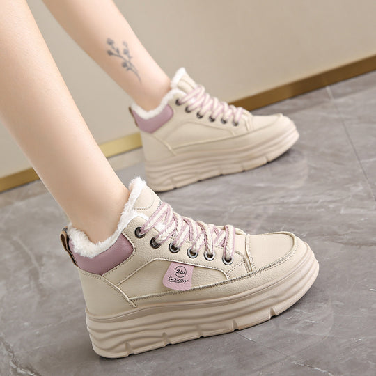 Damen High-Top Sneakers mit kuscheligem Innenfutter und stark profilierten Sohlen EB
