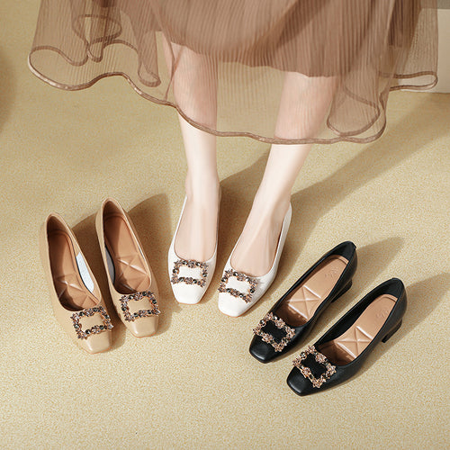 Damen elegante Pumps mit modischem Blockabsatz und funkelndem Schmuckdetail EB