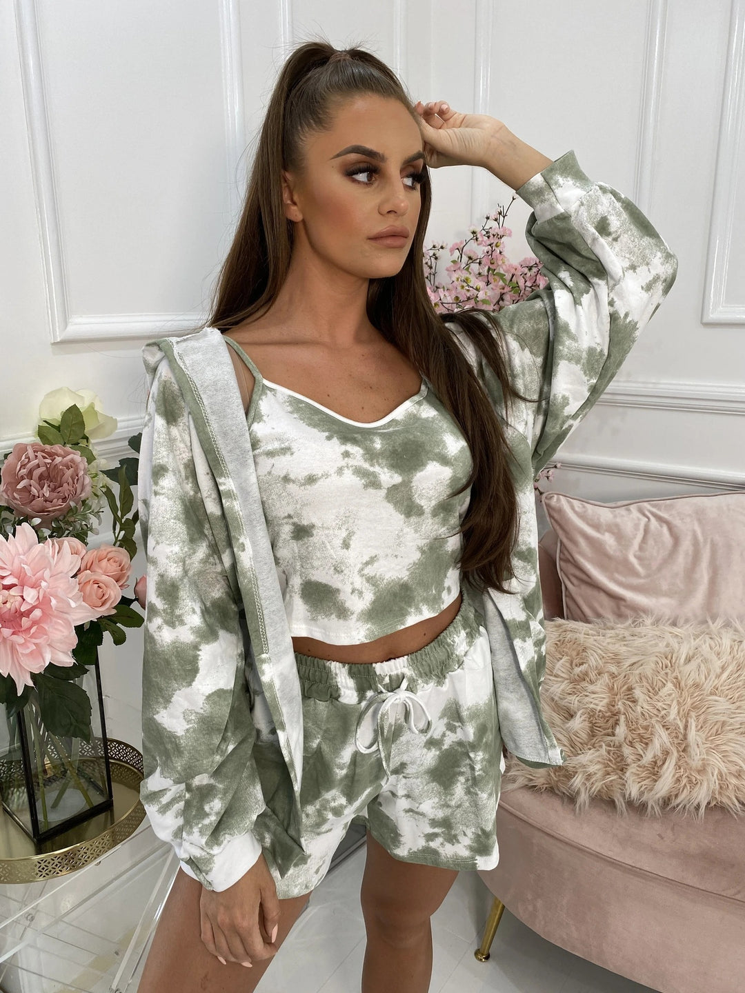 Damen Freizeit Set mit kurzem Oberteil und lässiger Shorts EB
