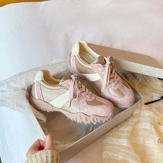 Damen Sportliche Sneakers mit atmungsaktivem Obermaterial und ausgeflipptem Laufprofil EB