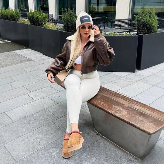 Damen cropped Kunstlederjacke mit Innenfutter aus Plüsch EB