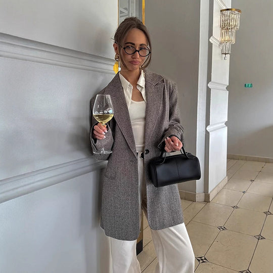 Damen Oversized Blazerjacke mit edlem Karomuster und praktischen Taschen EB