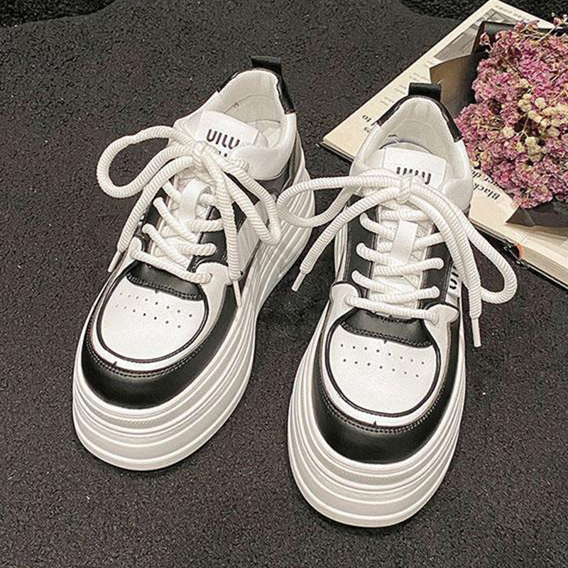 Damen Plateau Sneakers mit trendigem zweifarbigem Design und verstärkter Dämpfung EB
