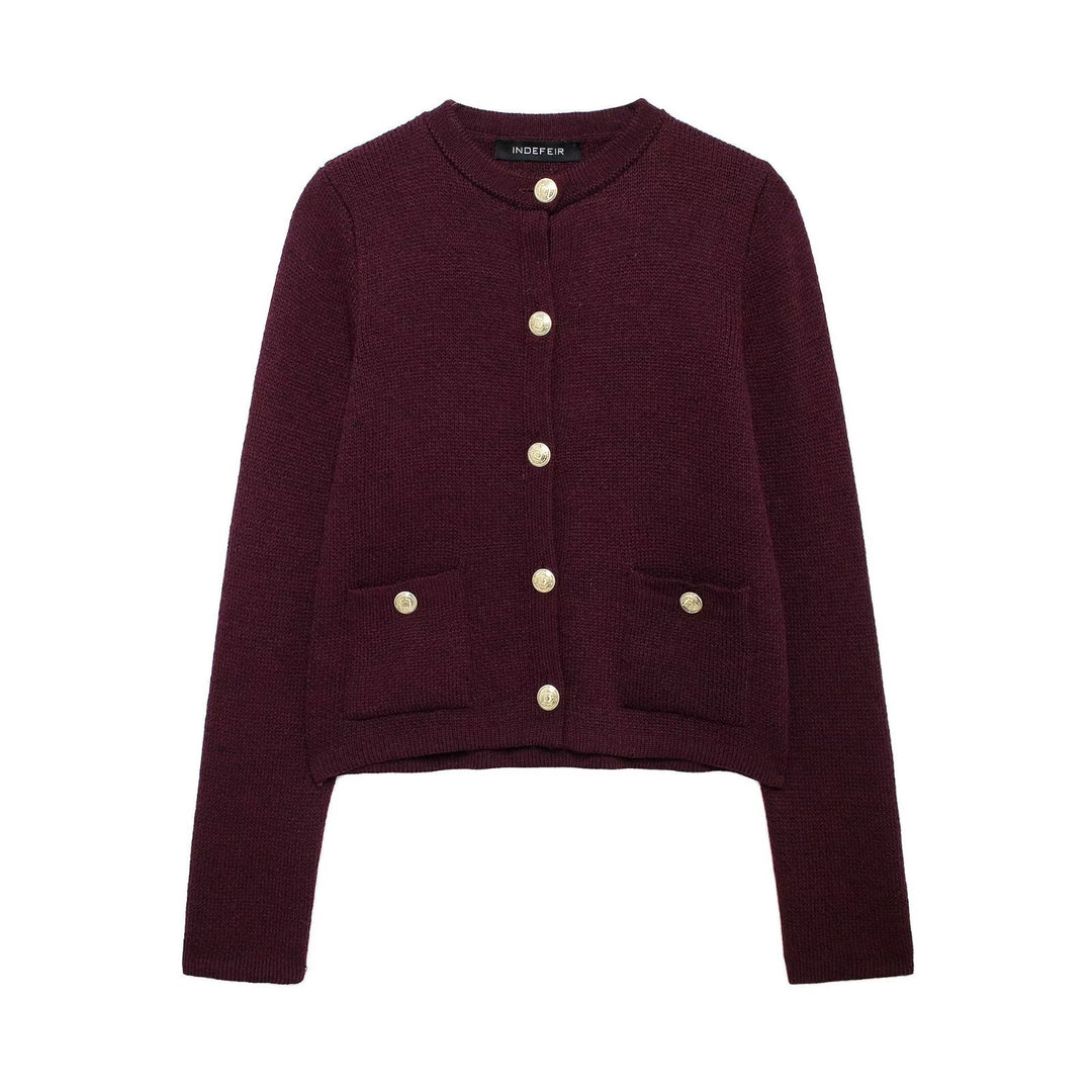 Damen modischer Strickjacke mit goldenen Knöpfen und aufgesetzten Taschen EB